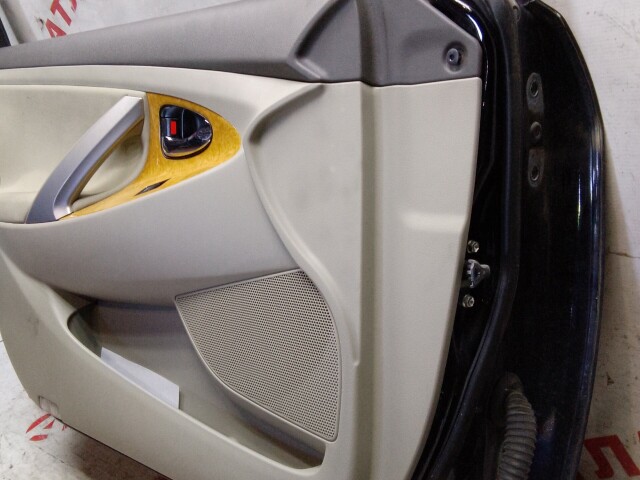 Дверь TOYOTA Camry 