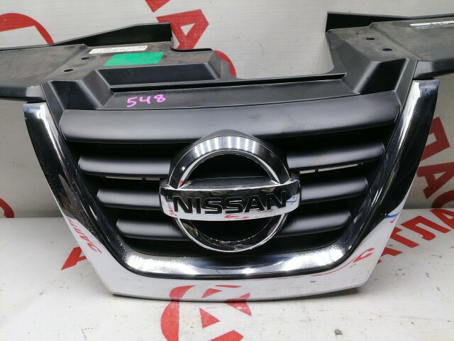 Решетка радиатора NISSAN Juke 