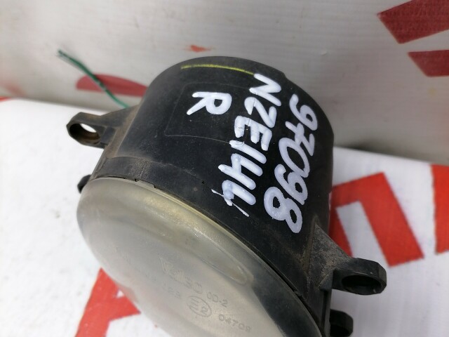 Туманка TOYOTA Corolla Fielder 