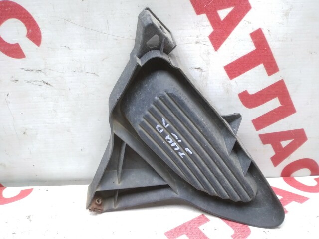 Заглушка в бампер TOYOTA Corolla 