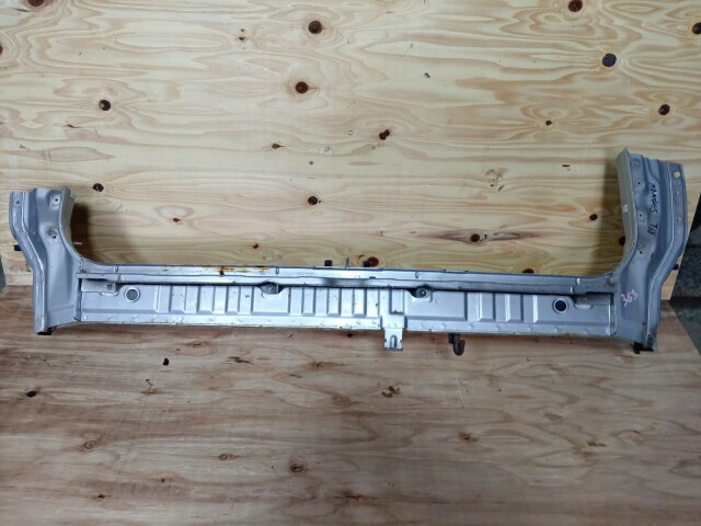 Задняя панель HONDA Stepwgn 