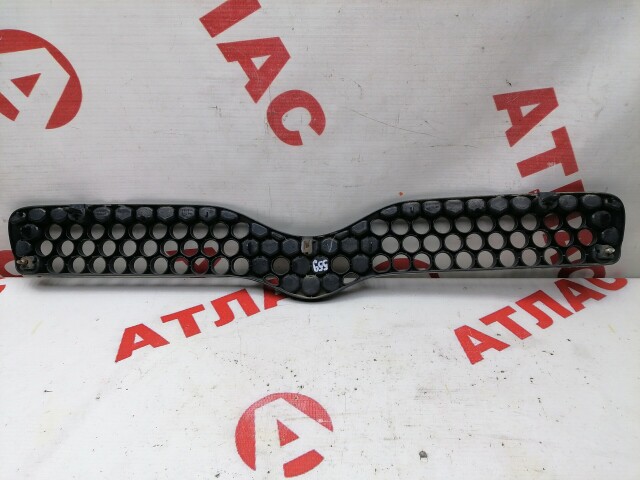 Решетка радиатора TOYOTA Vitz 