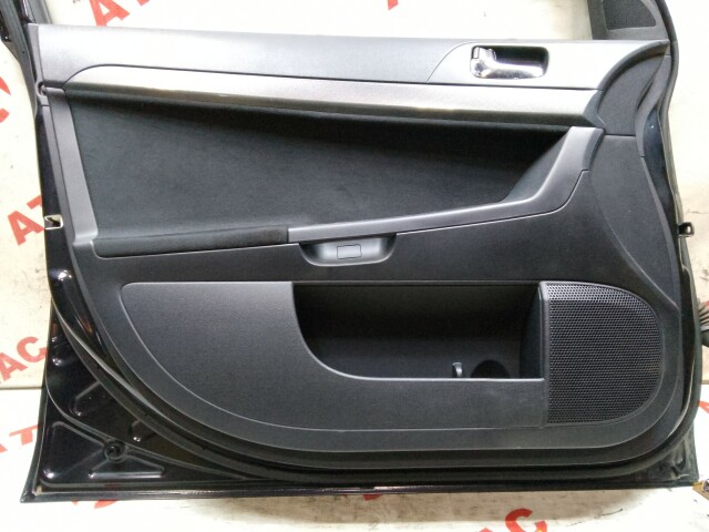 Дверь MITSUBISHI Galant Fortis 