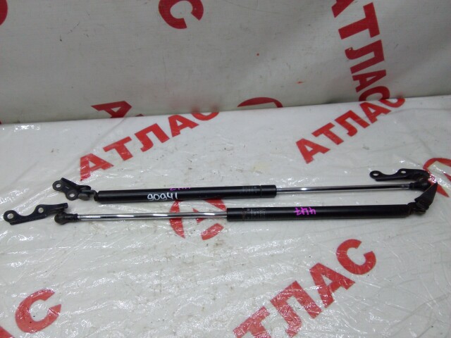 Амортизатор багажника TOYOTA Vitz 